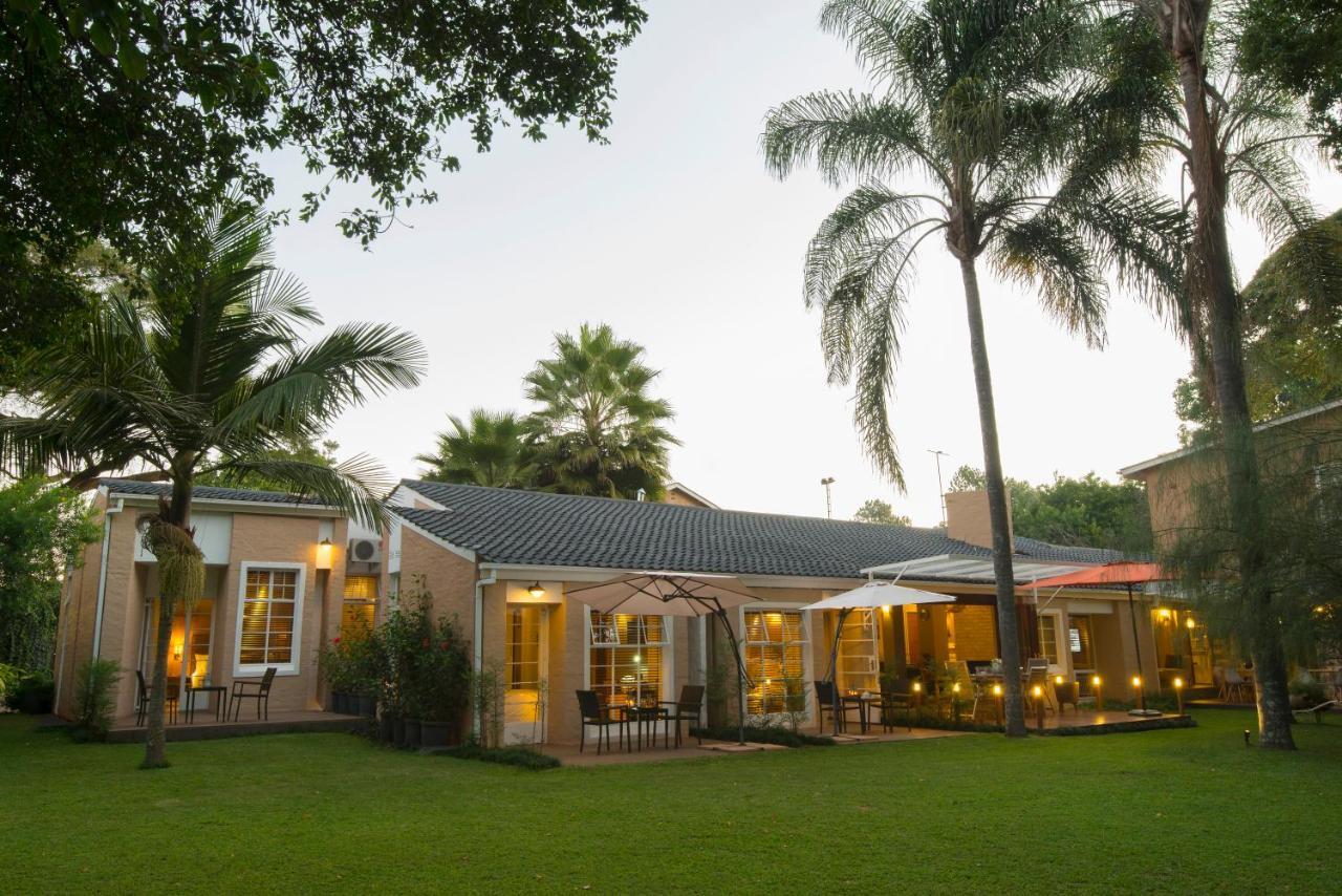 Sandalwood Lodge هراري المظهر الخارجي الصورة